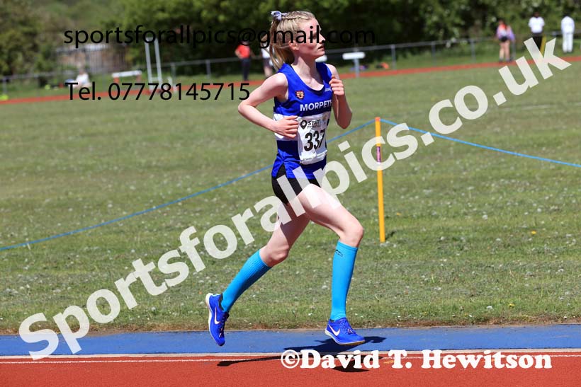 Girls under-15s 3000 metres, 2025 North Eastern Track and Field Champs., Shildon, County Durham. Photo: David T. Hewitson/Sports for All Pics